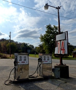 Abandoned Gas Station, AR