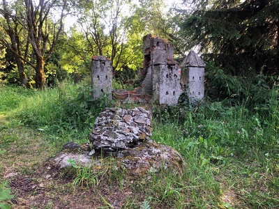 Paleček Castle (Fuchsburg), Miniature Castle outside the Ground of a former Mine/Prisoner Camp near Jáchymov, CZ