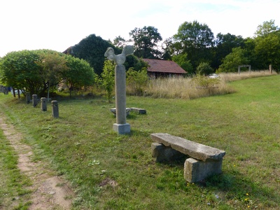 Sculpture on the trail up Burberg (Úhošť (Kadaň), CZ)