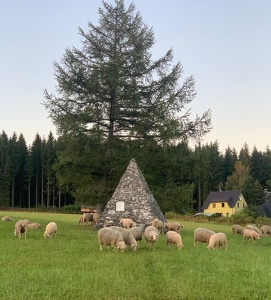 Pyramide in Kretscham-Rothensehma