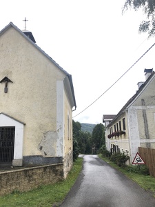 Tohle není Kentucky or Mountains, Snakes, a Church and Signs to Follow in Osvinov, CZ