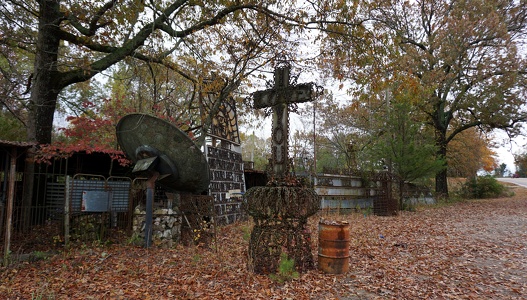 Robert Wells Chain Sculptures and Roadside Ministry and Environment.