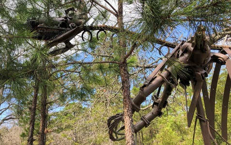 Dinosaur - Roadside sculptures in Lamar, AR