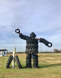 Giant Tire Man, Dumas, AR